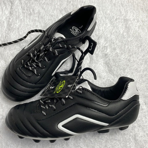 Athletic Works kid Boy soccer Clit sz 3 - Picture 1 of 6